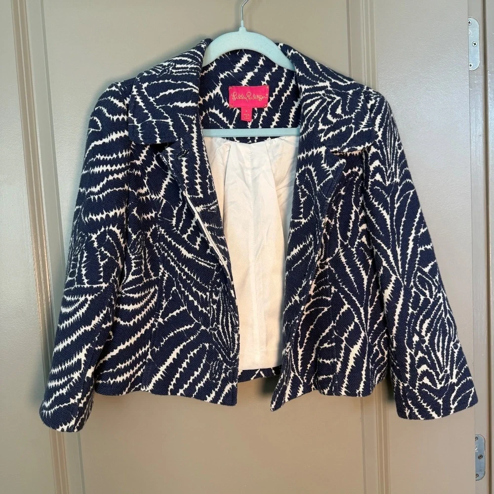 Lilly Pulitzer Navy White Zebra Leaf Print Cropped Blazer Jacket Size 2